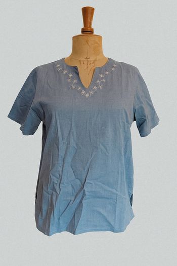 Blouse brodée damart taille 38