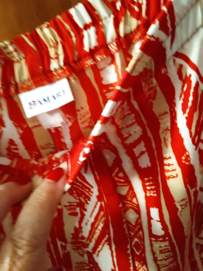 Pantalon a jambes larges rouge et blanc Damart taille 42 - photo numéro 4