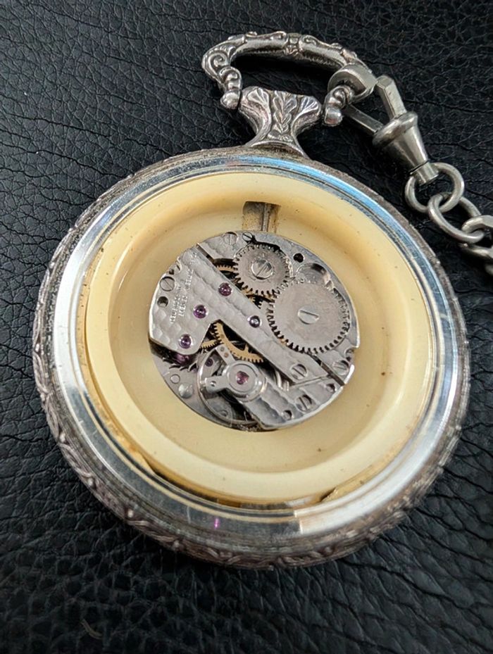 Ancienne montre à gousset
De la marque Aurore
Art Nouveau - Pour pièces ou restauration - photo numéro 6