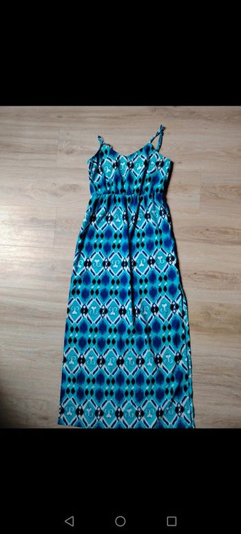 Robe longue fendue