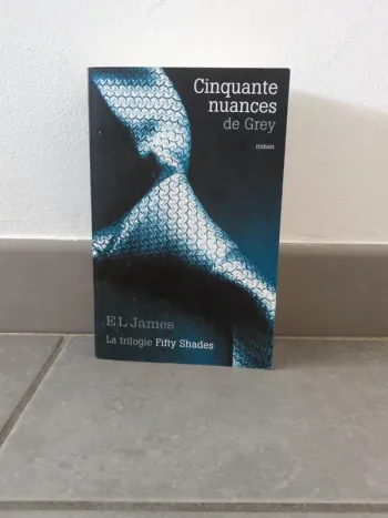 Livre Cinquante nuances de Grey
