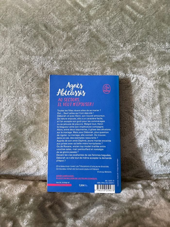 Livre au secours il veut m’épuiser ! - photo numéro 2