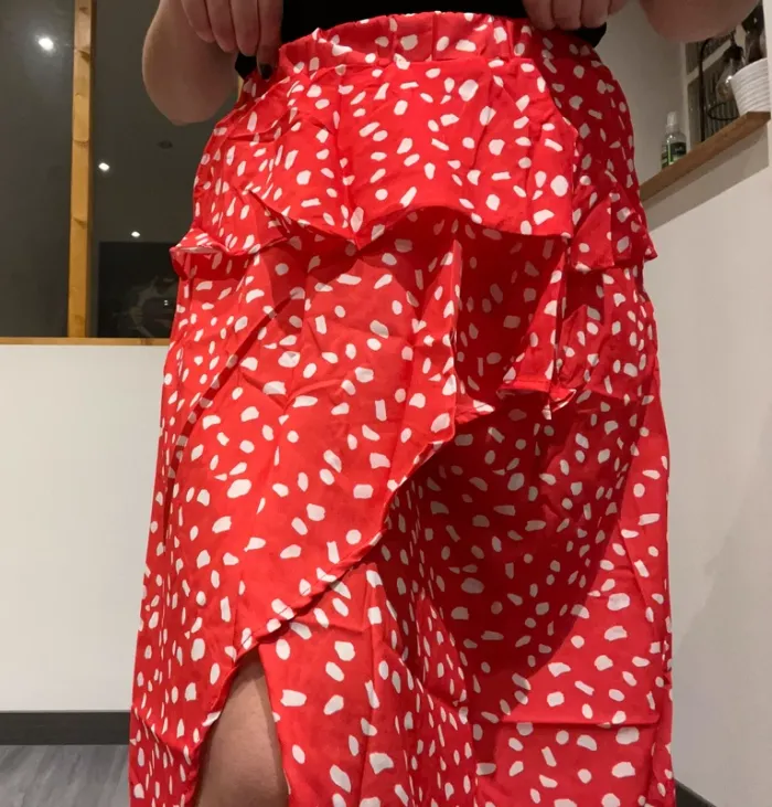 Jupe longue rouge a pois blanc - photo numéro 4