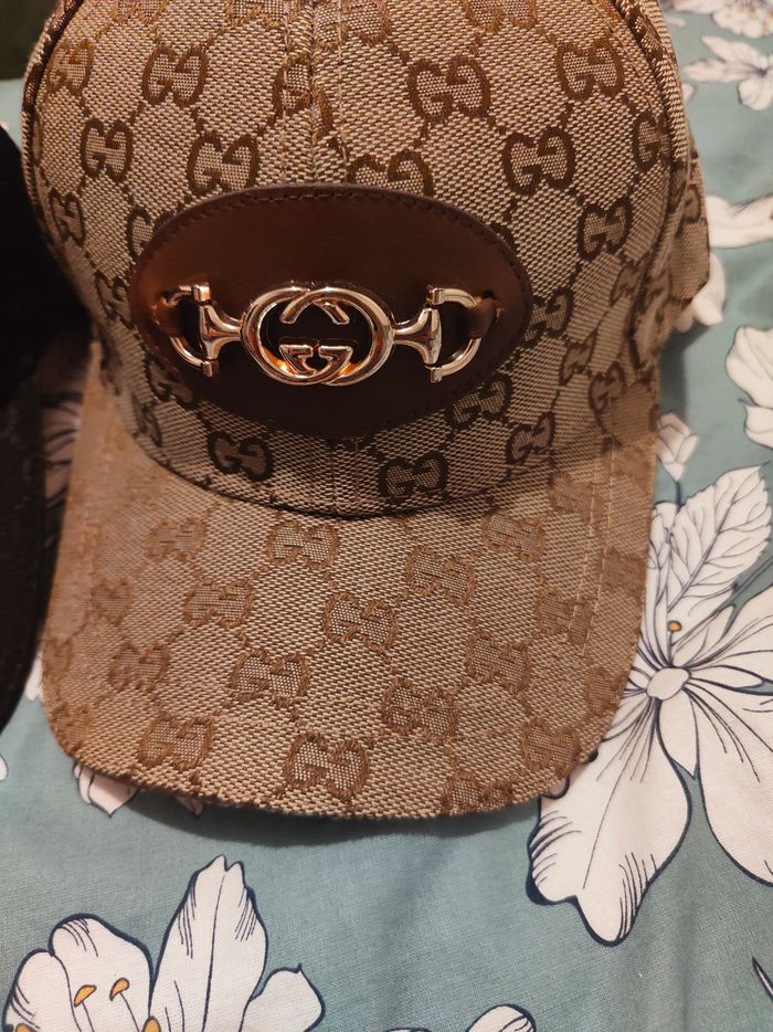 Les casquettes - photo numéro 2