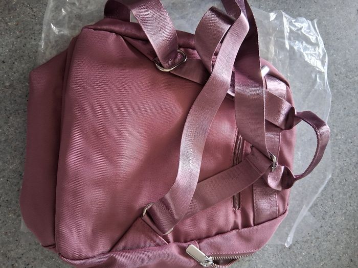 Petit sac à dos violet neuf - photo numéro 2