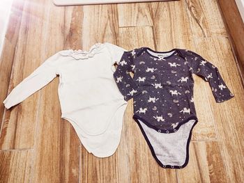 Lot deux bodys bodies