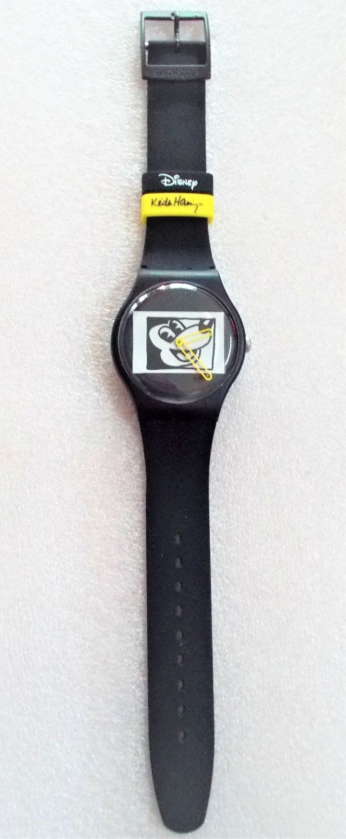 Montre SWATCH "Mickey Noir sur Blanc" - photo numéro 5
