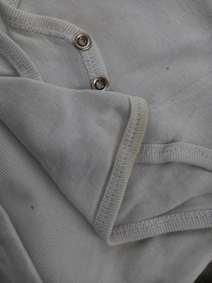 Lot de bodys - photo numéro 2