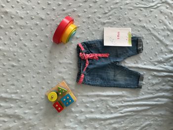 jean bleu taille réglable ceinture en tissu 9 mois tape à l'oeil