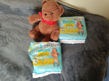 Couche taille 0 Pampers premium protect 