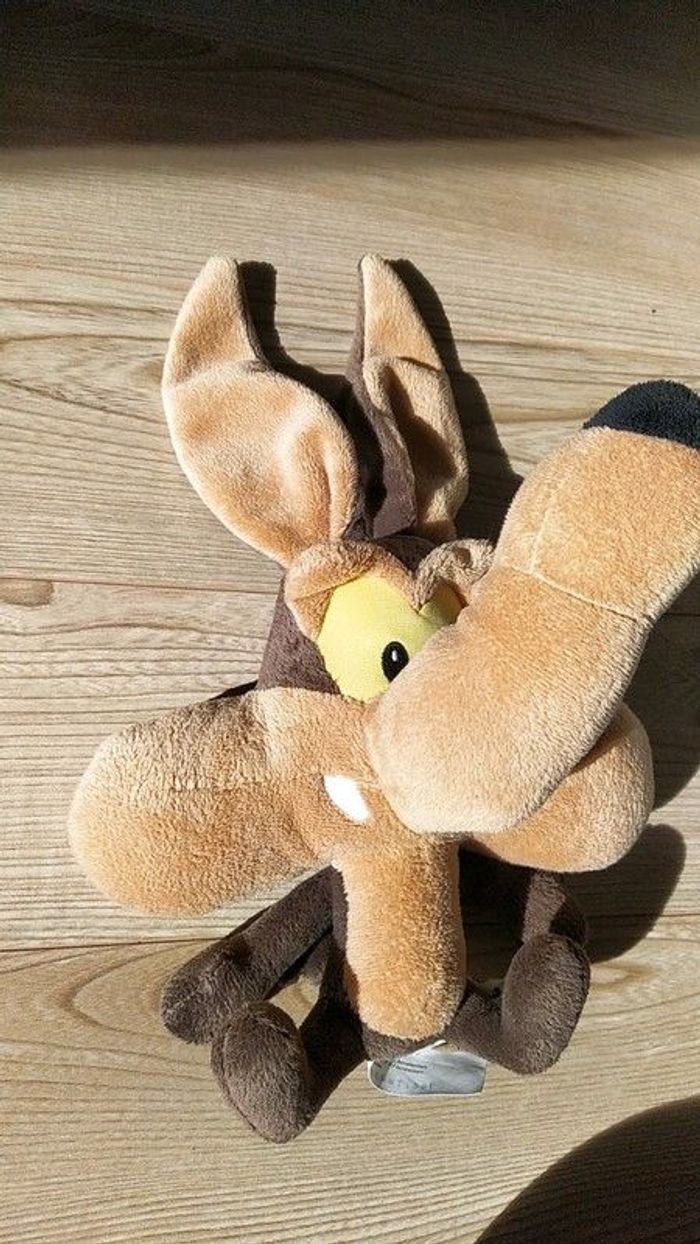 peluche coyote