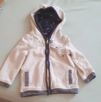 Gilet à capuche