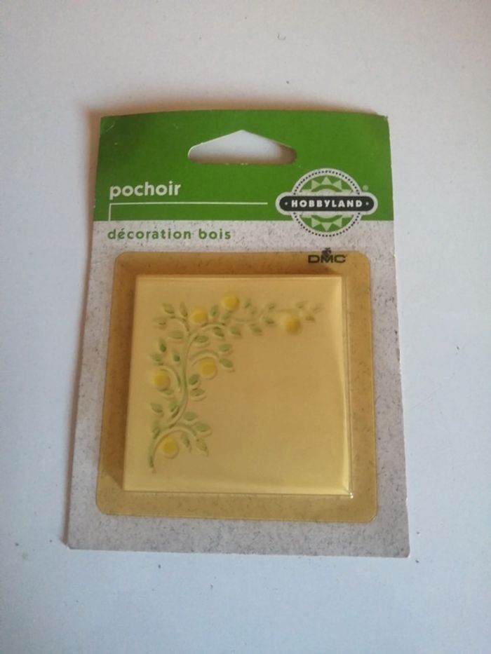 🌸Pochoir pour décoration bois "DMC" Neuf🌸 - photo numéro 1