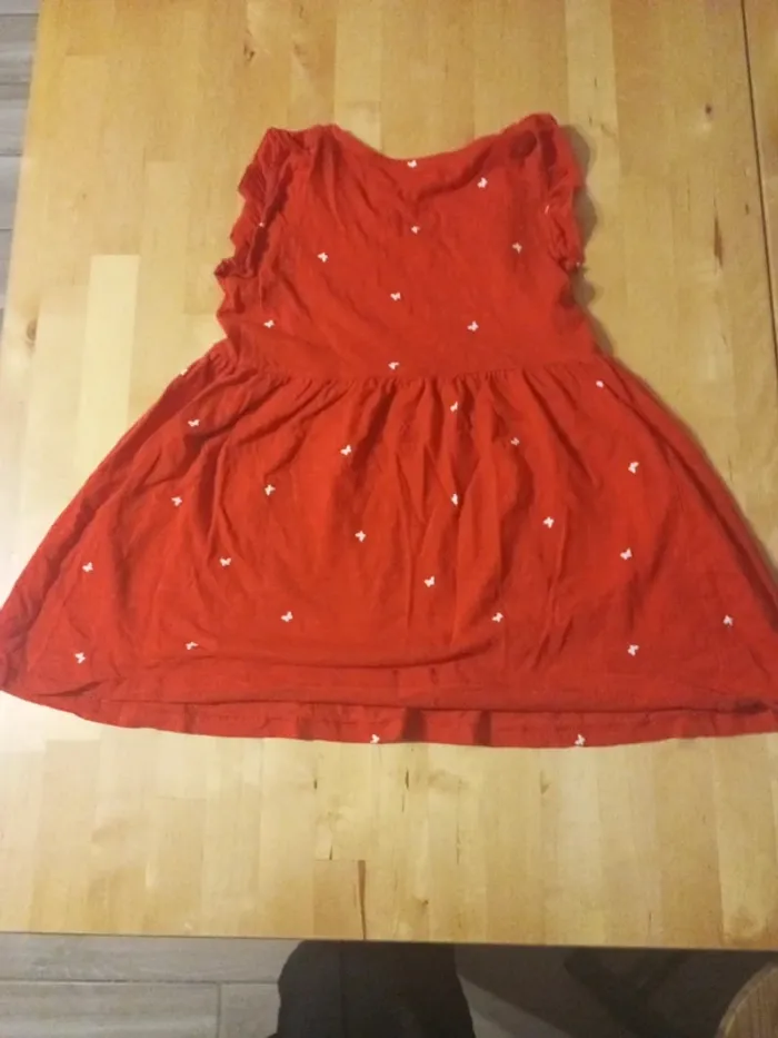 Robe rouge papillon - photo numéro 4
