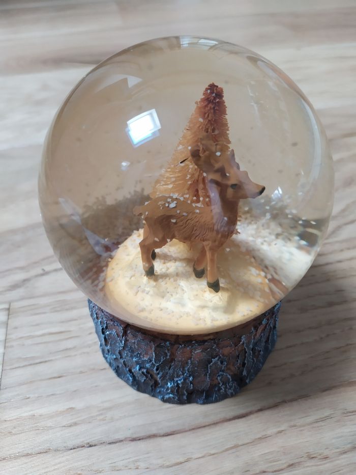 Boule à neige cerf