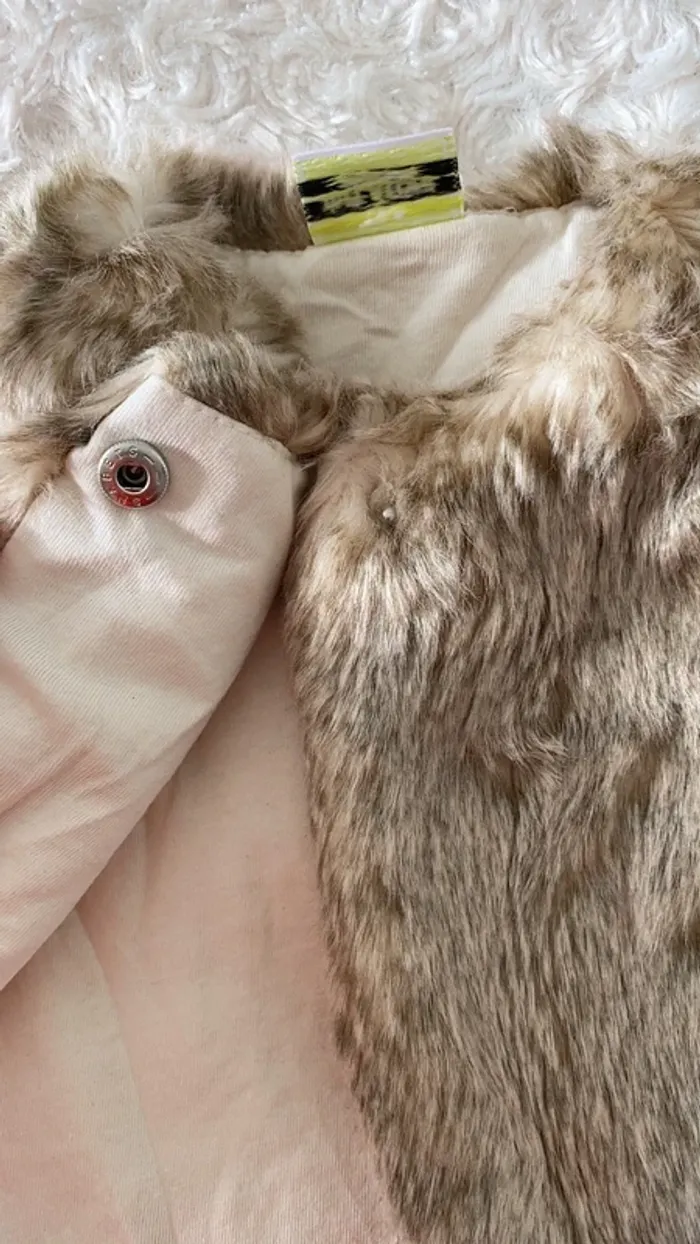 Gilet sans manche fausse fourrure - photo numéro 3