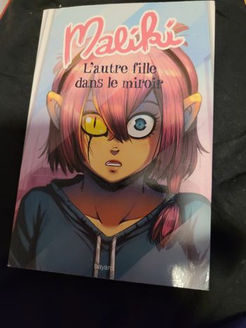 Maliki l autre fille dans le miroir