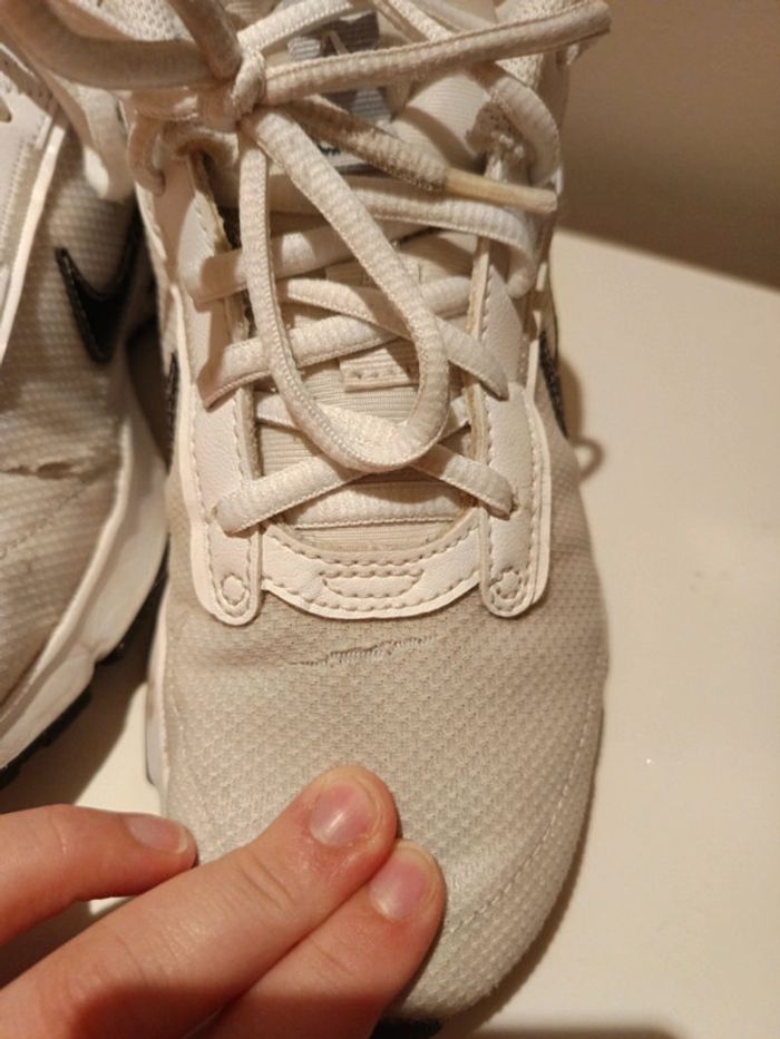 Magnifique paires de Nike air max taille 38,5 - photo numéro 7