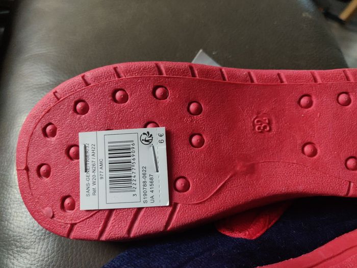 Pantoufles tigre taille 32 neuve - photo numéro 5