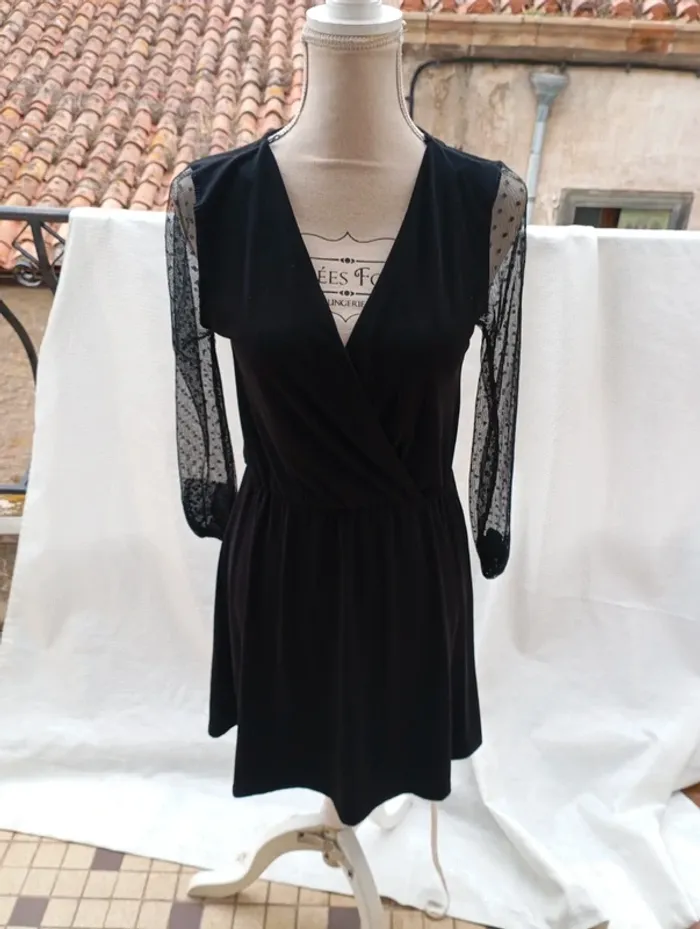 Robe noire Camille de Paris manches à pois taille 36