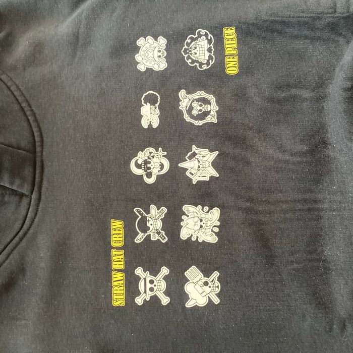 Pull à capuche one piece - photo numéro 2