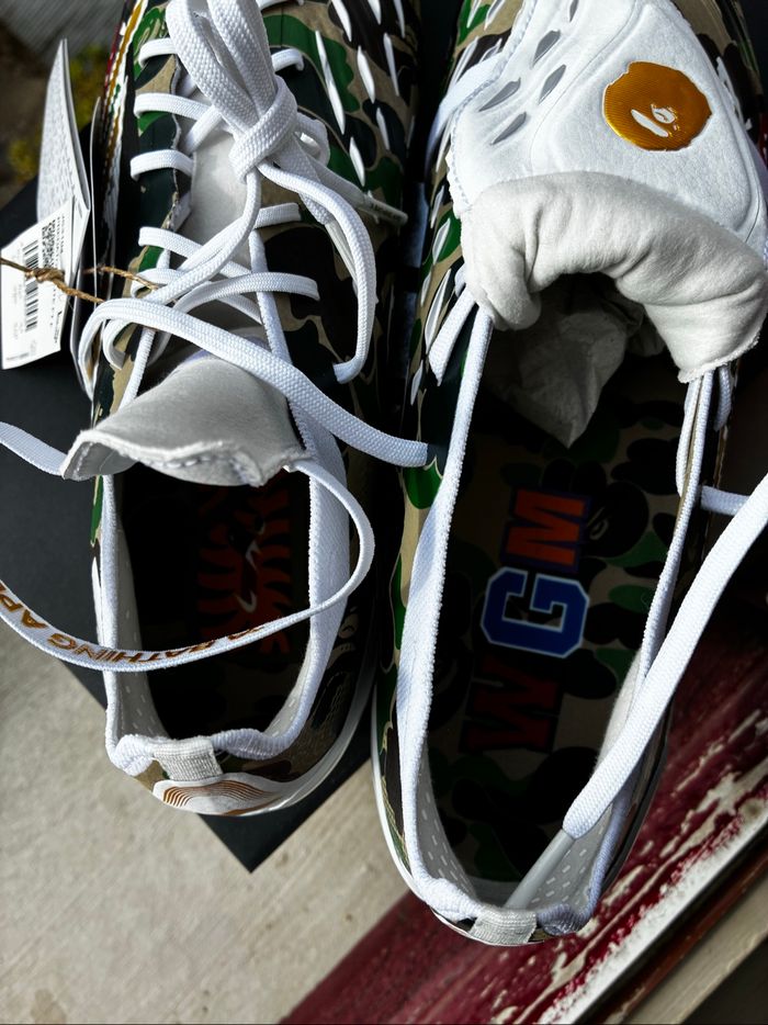 Crampons Adidas x Bape Predator - Taille 44 - Neufs - photo numéro 4