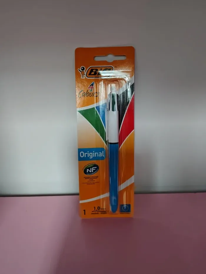 1 stylo bic 4 couleurs original nf 1mm