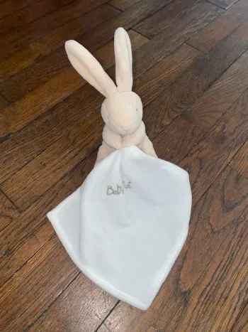 doudou lapin Doudou et compagnie plus d'étiquette