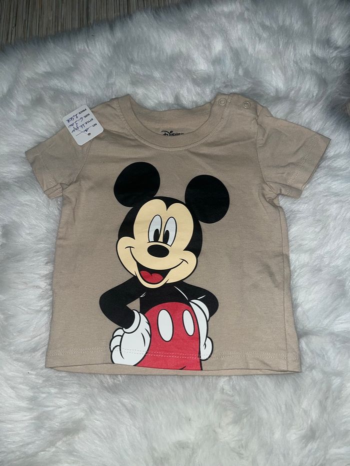 TEE shirt