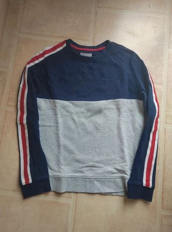 Pull taille 14 ans