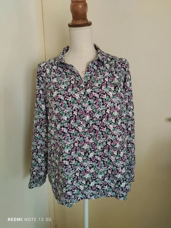 Jolie Blouse Fleuries taille 42 - photo numéro 2