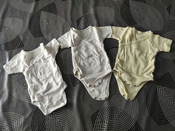 3 Bodies manches courtes