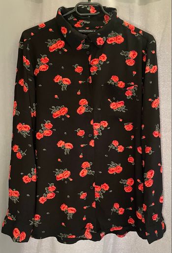 Chemisier noir avec roses »Fashion Private Company »manches longues
