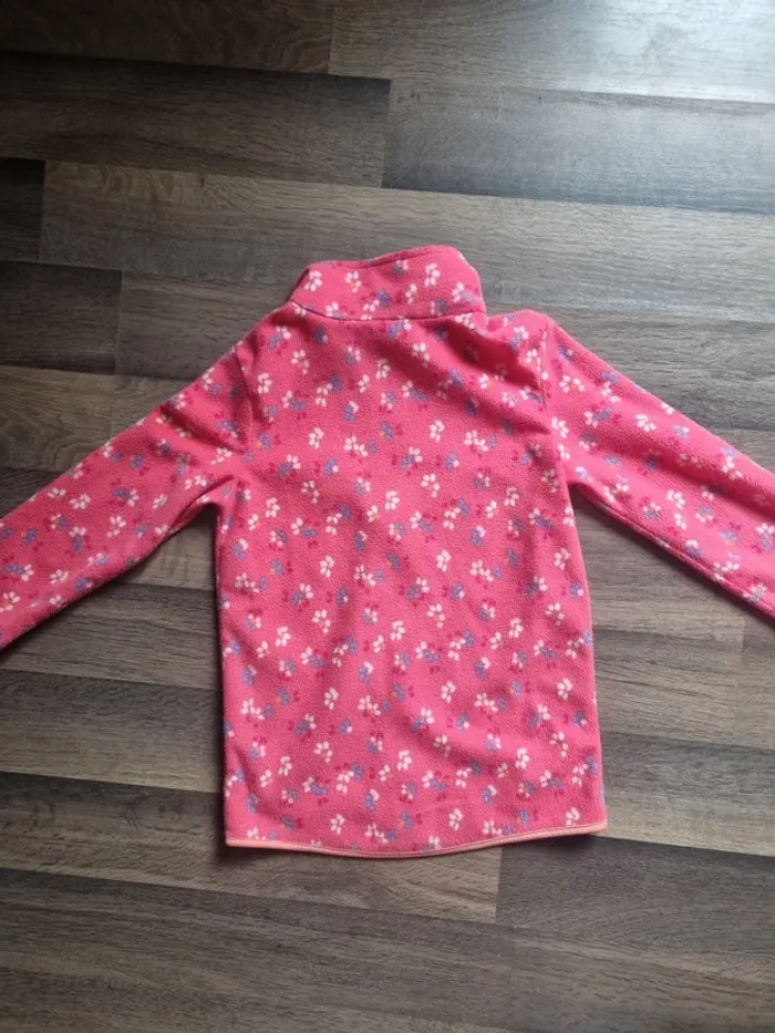 Gilet zippé / veste fine polaire rose fushia. Fille. Taille 8 ans. Tissaia. BE - photo numéro 2