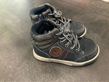 Chaussure montante