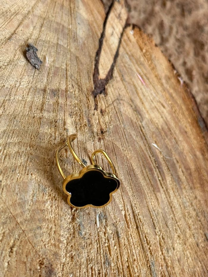 Bague gris trèfle résine noire et acier inoxydable or réglable - photo numéro 7