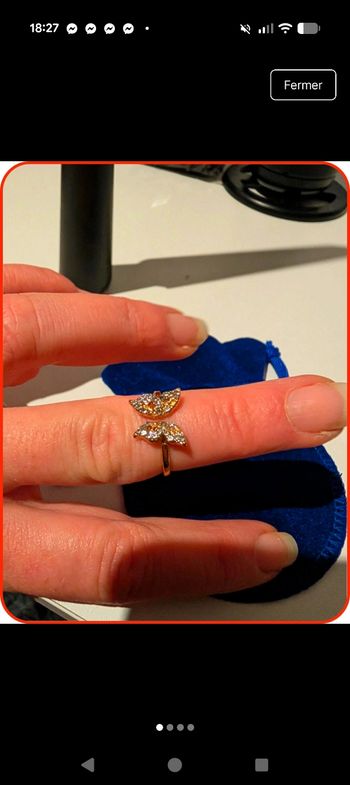 Bague Papillon en Titane Doré & Cristaux - NEUVE