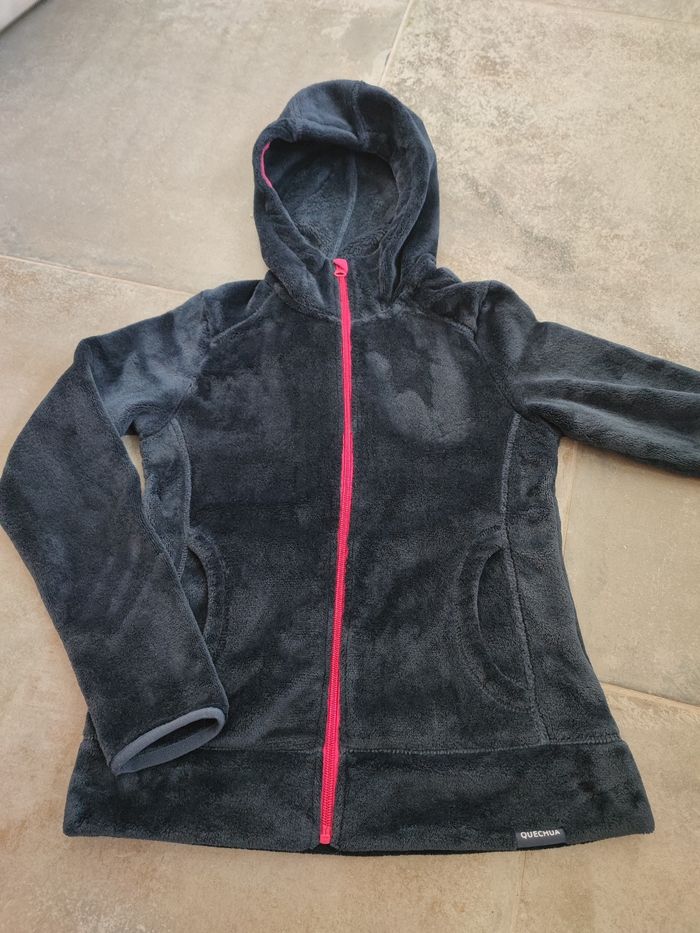 Veste zippée moumoute. 10/1a ans . Décathlon
