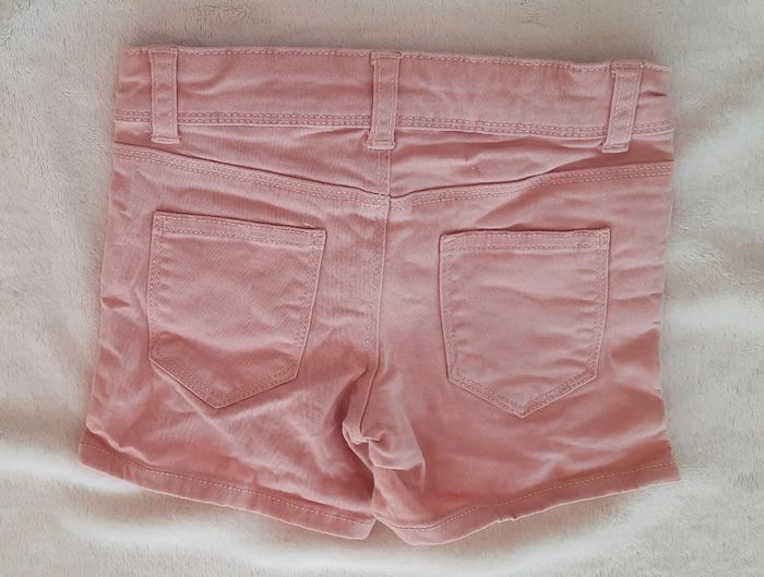 Short rose 4 ans - photo numéro 2