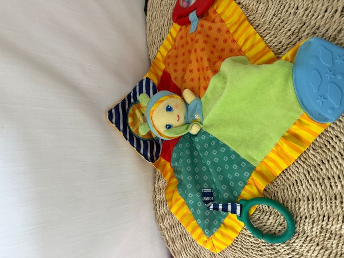 Doudou plat eveil Luxi Luciole PLAYSKOOL - photo numéro 4