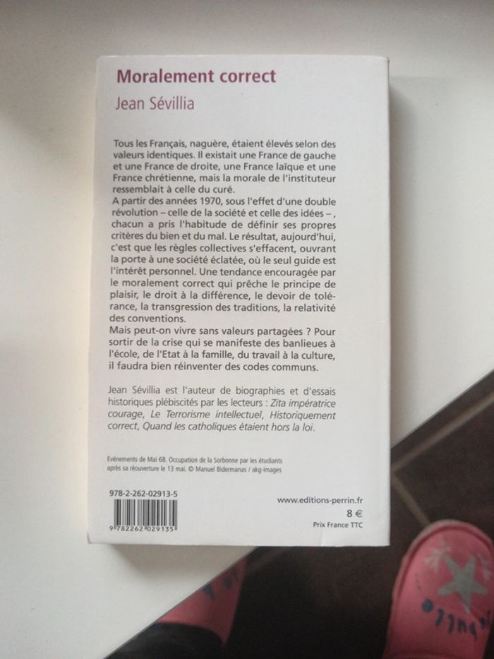 Livre Moralement correct de Jean Sevillia - photo numéro 2