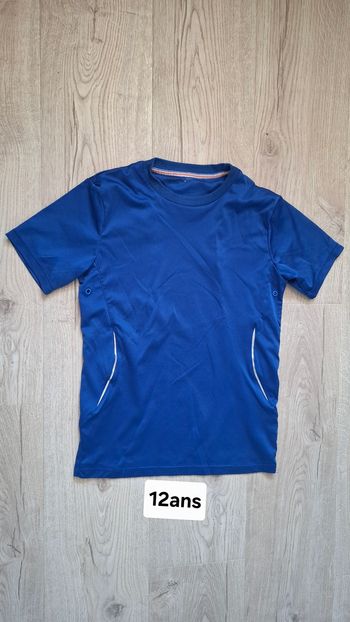 T-shirt sport 12ans TBE