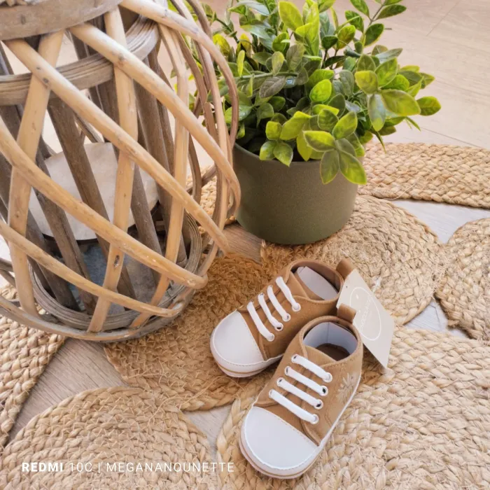 🧡 Chaussures Bébé Neuves – Chocolatine – Pointure 18/19 – Camel & Lion – Type Converse