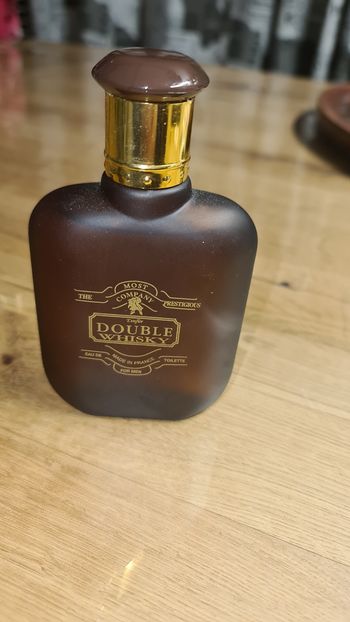 Neuf, Eau De Toilette homme Double Whisky, 100ml

Vendu sans boite