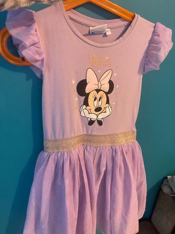 Jolie robe avec tulle  4 ans Disney Minnie