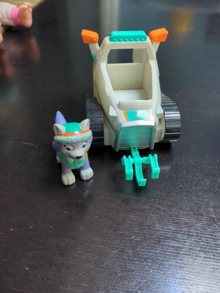 Figurine et véhicule Everest pat patrouille