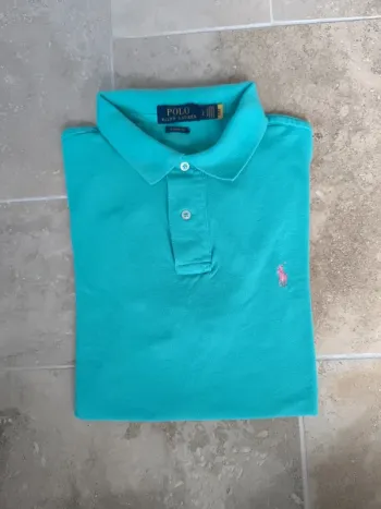 Polo Ralph Lauren homme L classic fit menthe logo rose clair excellent état taché devant