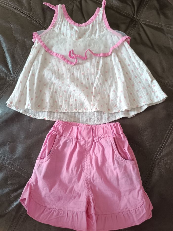Ensemble rose et blanc 2 ans