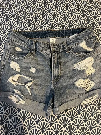 short bleu