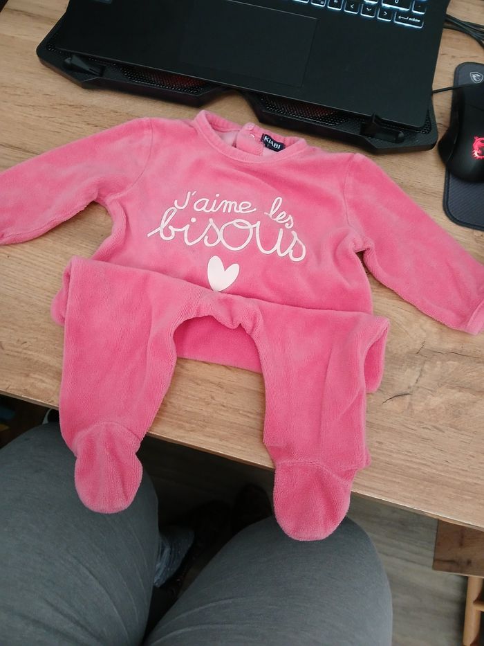 PYJAMAS VELOUR J AIME LES BISOUS KIABI